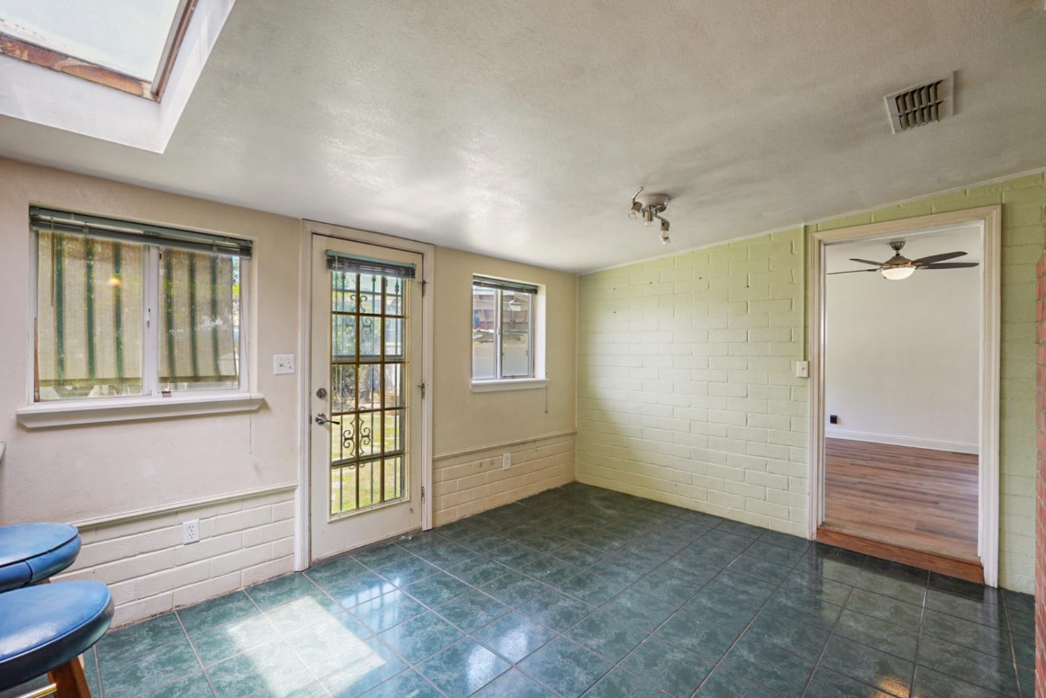 Detail Gallery Image 21 of 51 For 1721 Grimes Ave, Modesto,  CA 95358 - 3 Beds | 2 Baths