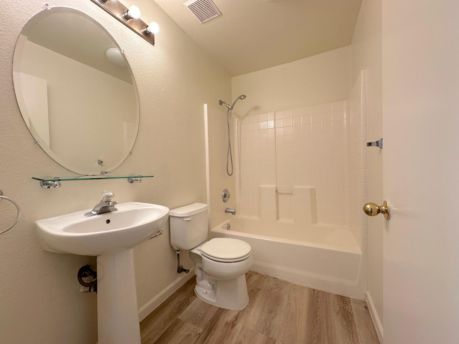 Detail Gallery Image 21 of 23 For 1696 Venice Cir, Stockton,  CA 95206 - 3 Beds | 2 Baths