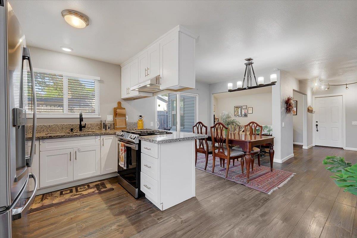 Detail Gallery Image 12 of 43 For 8977 Brydon Way, Sacramento,  CA 95826 - 4 Beds | 2 Baths