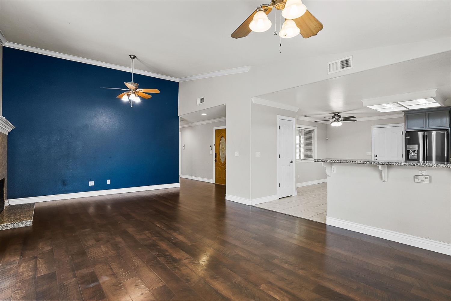Detail Gallery Image 8 of 33 For 3461 Birch Tree Way, Sacramento,  CA 95826 - 4 Beds | 2 Baths