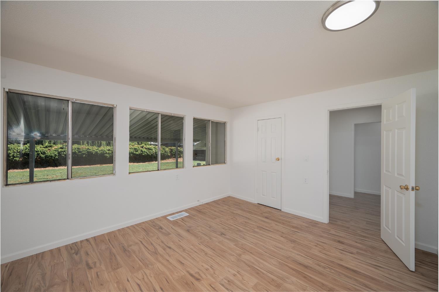 Detail Gallery Image 23 of 39 For 13137 Bentley St, Waterford,  CA 95386 - 3 Beds | 2 Baths