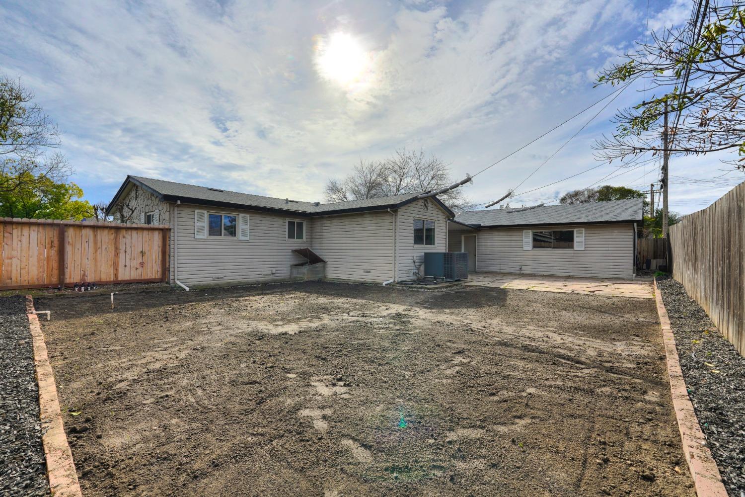 Detail Gallery Image 28 of 34 For 1005 Hillcrest Ave, Roseville,  CA 95678 - 3 Beds | 2 Baths