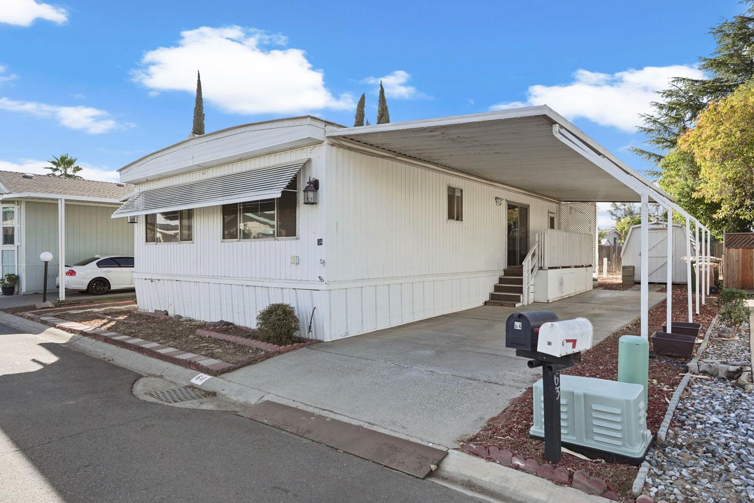 Detail Gallery Image 2 of 37 For 19690 N Highway 99 64, Acampo,  CA 95220 - 2 Beds | 2 Baths
