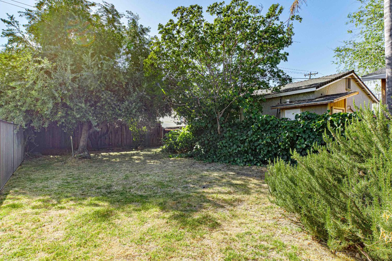 Detail Gallery Image 43 of 47 For 221 N Grant Ave, Manteca,  CA 95336 - 3 Beds | 2/1 Baths