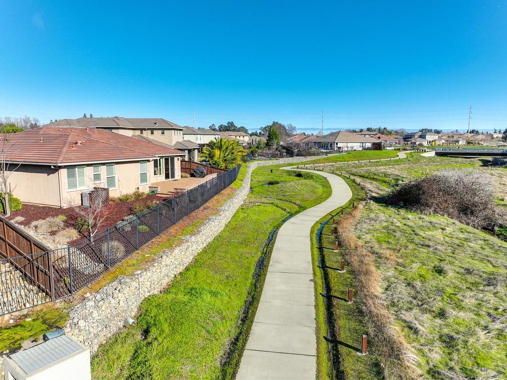 Detail Gallery Image 47 of 48 For 3635 Arden Villa Pl, Roseville,  CA 95747 - 4 Beds | 2/1 Baths