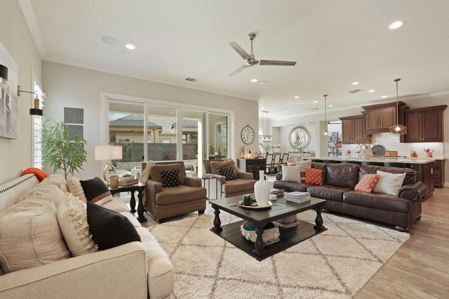 Detail Gallery Image 19 of 75 For 3021 Belmont Dr, Lodi,  CA 95242 - 5 Beds | 3/1 Baths