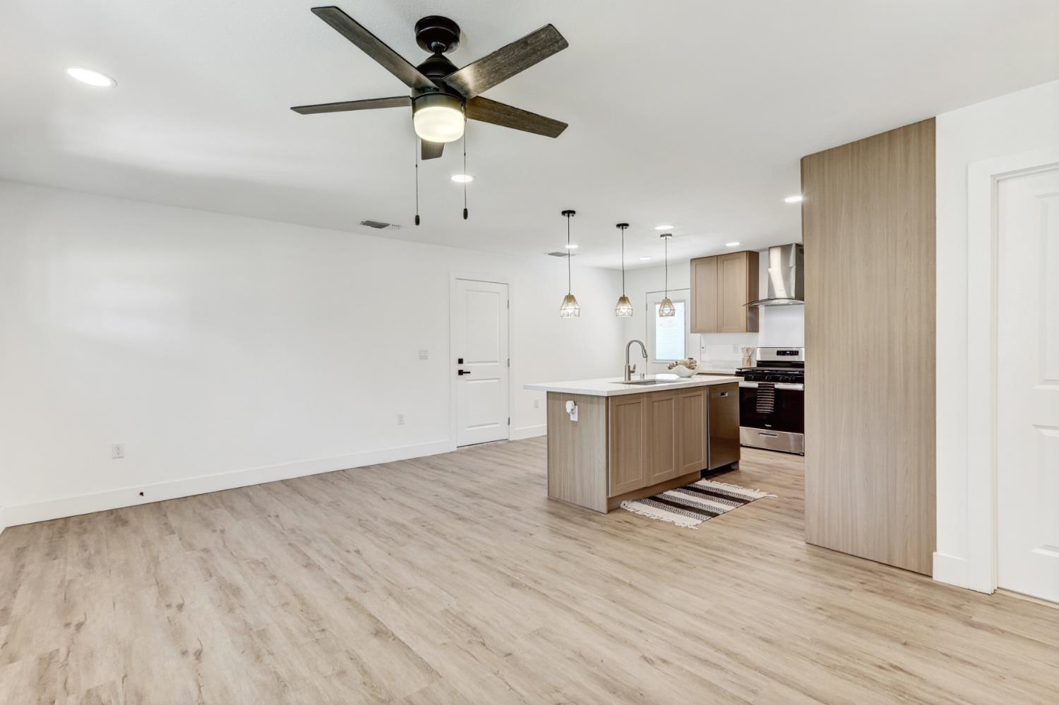 Detail Gallery Image 8 of 37 For 510 U St, Rio Linda,  CA 95673 - 3 Beds | 2 Baths
