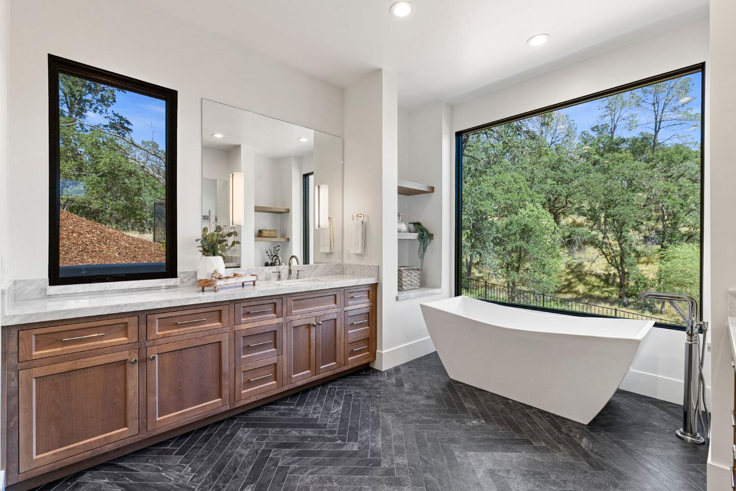Detail Gallery Image 34 of 93 For 789 Del Coronado Ct, El Dorado Hills,  CA 95762 - 5 Beds | 5/1 Baths