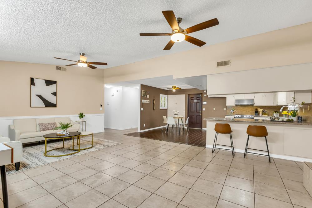 Detail Gallery Image 6 of 55 For 7661 Dyer Ct, Sacramento,  CA 95828 - 3 Beds | 2 Baths