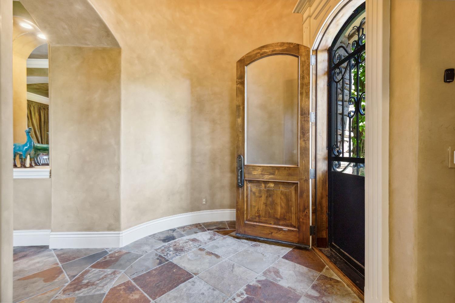 Detail Gallery Image 28 of 99 For 1410 Crocker Dr, El Dorado Hills,  CA 95762 - 5 Beds | 4/1 Baths