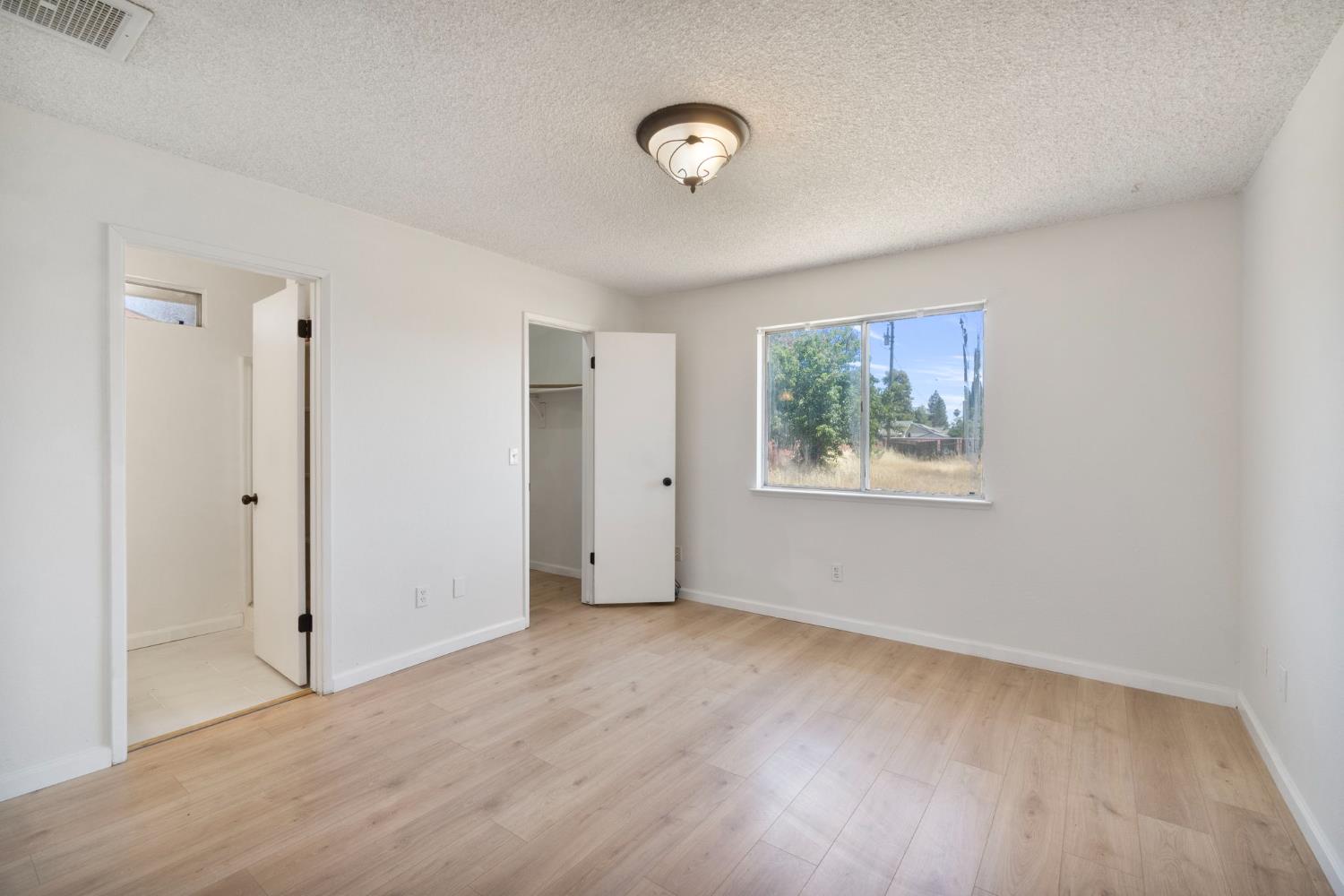 Detail Gallery Image 17 of 22 For 25732 Avenue 17, Madera,  CA 93638 - 3 Beds | 2 Baths