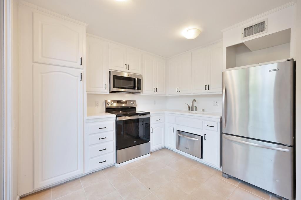Photo #14: 225066919 Listing: Photo #14
