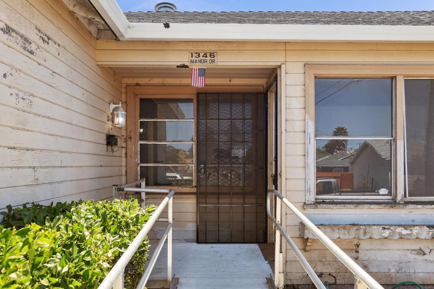 Detail Gallery Image 6 of 34 For 1346 Manor Dr, San Pablo,  CA 94806 - 2 Beds | 1 Baths