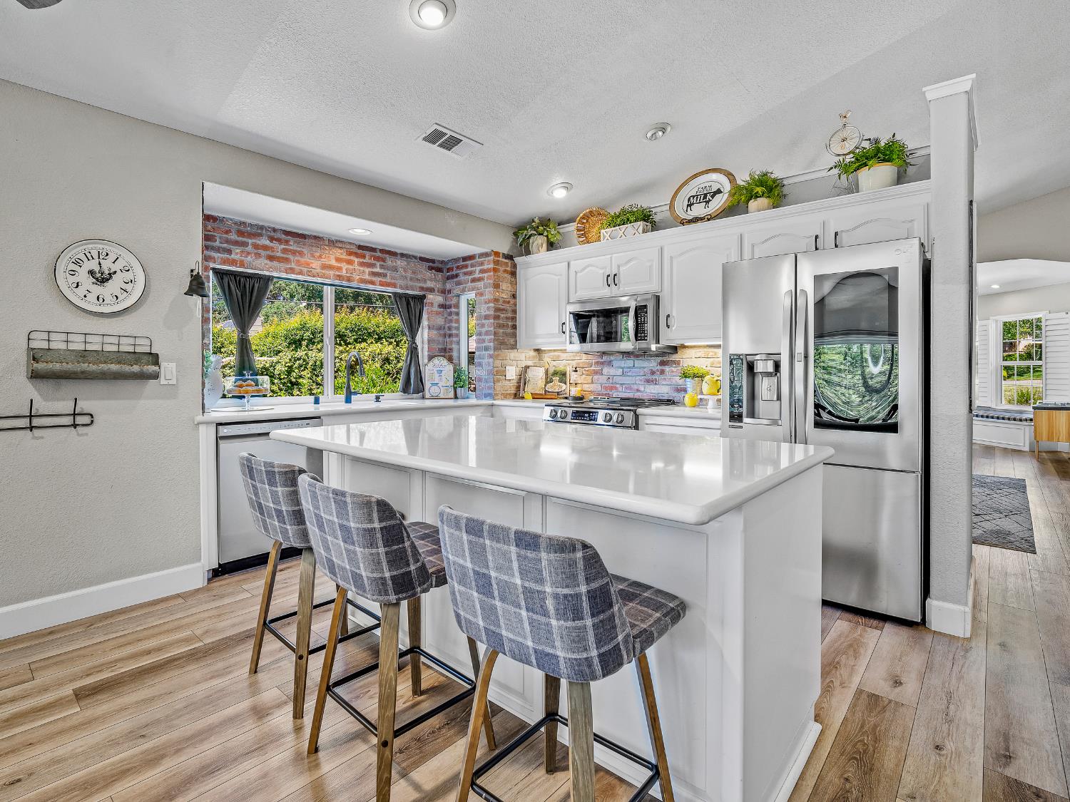 Detail Gallery Image 12 of 44 For 3400 Raben Way, Cameron Park,  CA 95682 - 4 Beds | 2/1 Baths