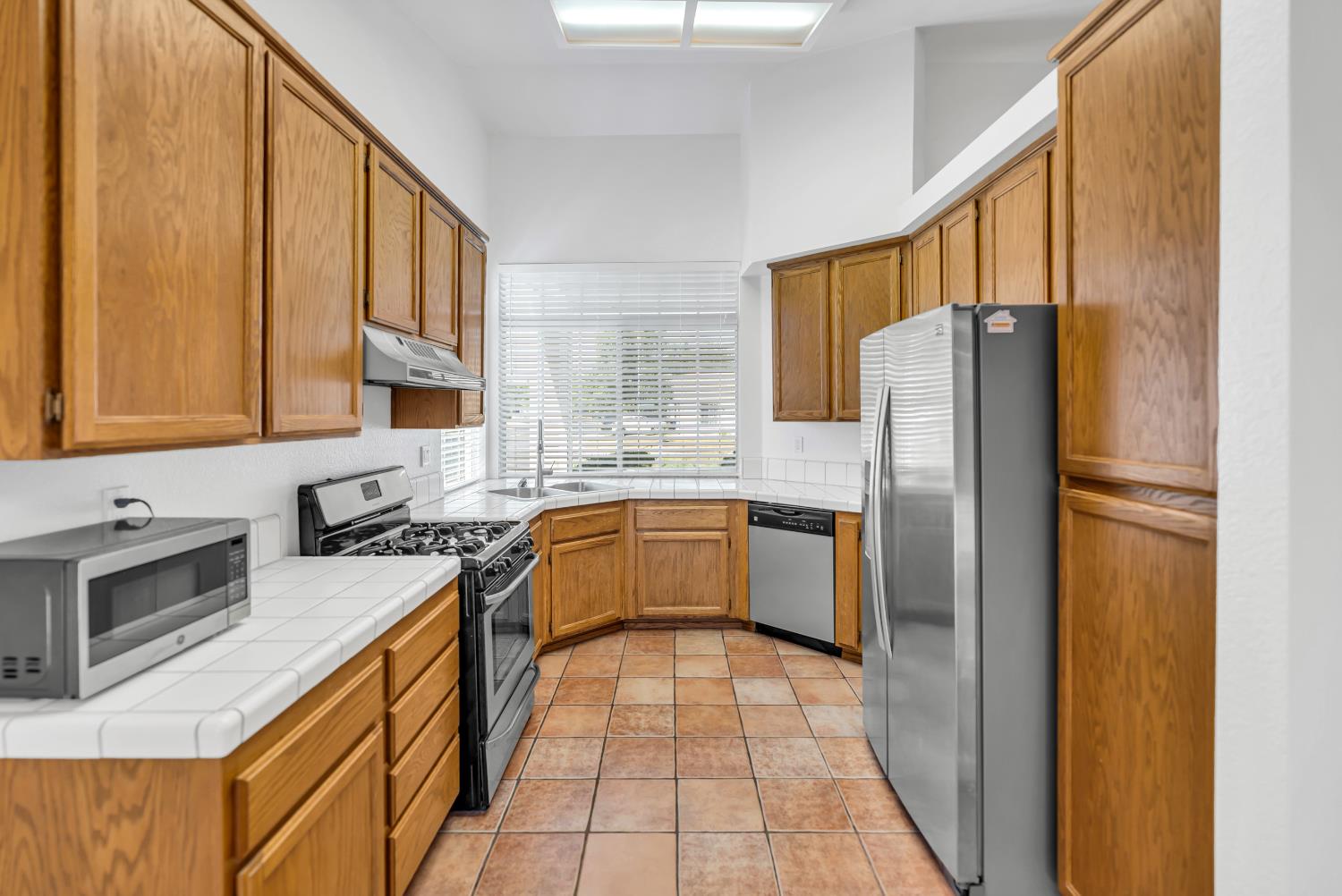 Detail Gallery Image 14 of 35 For 8825 Kepler Ct., Elk Grove,  CA 95758 - 2 Beds | 2 Baths