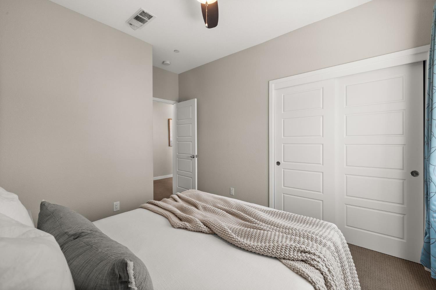 Detail Gallery Image 39 of 78 For 3565 Forney Way, Sacramento,  CA 95816 - 4 Beds | 2/1 Baths