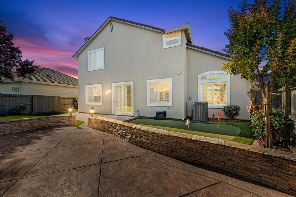 Detail Gallery Image 43 of 52 For 11886 Fire Agate Way, Rancho Cordova,  CA 95742 - 4 Beds | 3 Baths