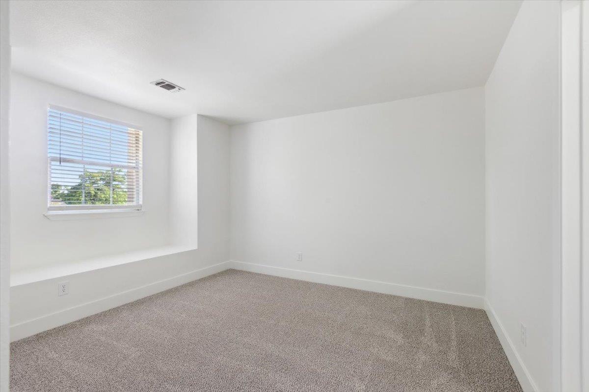 Detail Gallery Image 26 of 31 For 6312 Emerald Dr, Rocklin,  CA 95677 - 3 Beds | 3 Baths