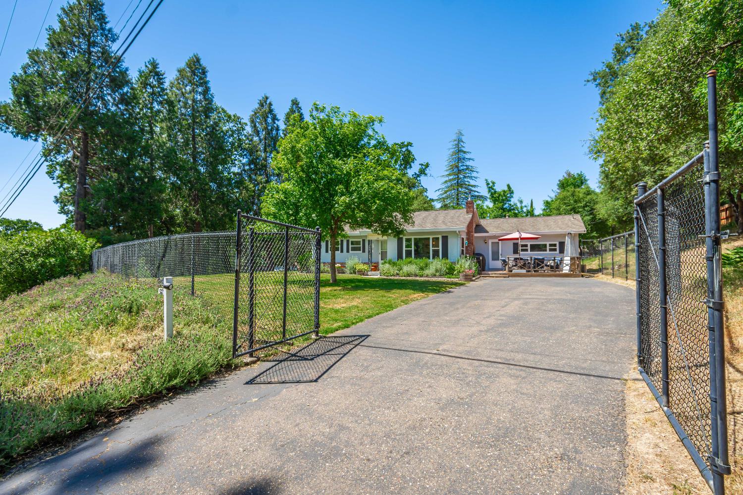Crestview Drive, Diamond Springs, California image 6