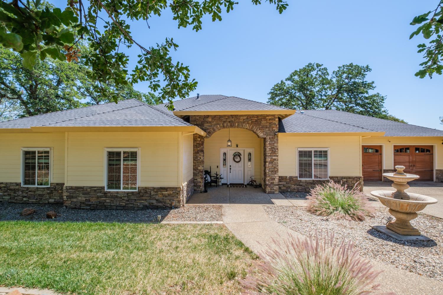 Detail Gallery Image 4 of 58 For 9929 Key Ct, Browns Valley,  CA 95918 - 3 Beds | 2 Baths