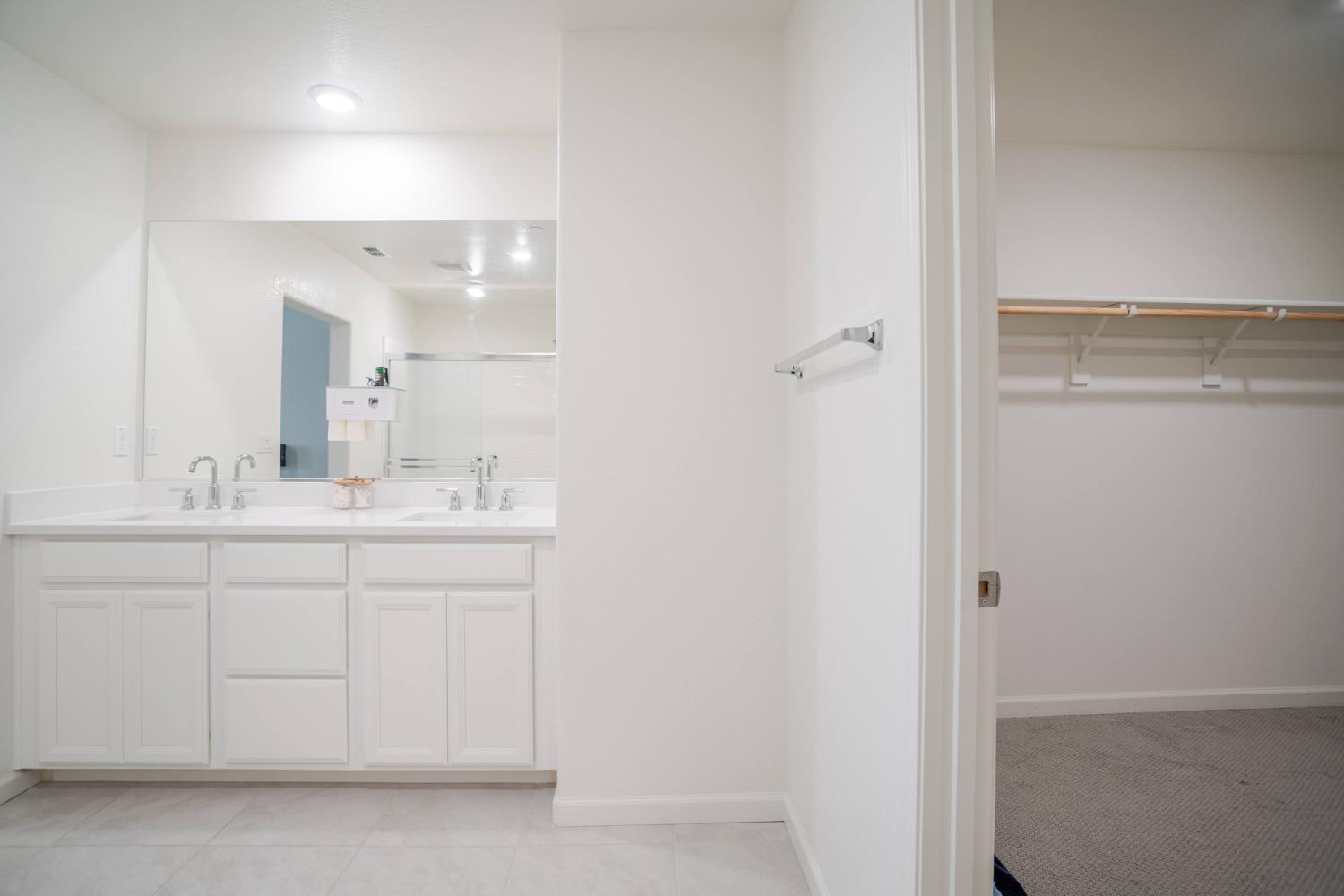 Detail Gallery Image 35 of 43 For 12808 Scholarly Way, Rancho Cordova,  CA 95742 - 5 Beds | 3/1 Baths