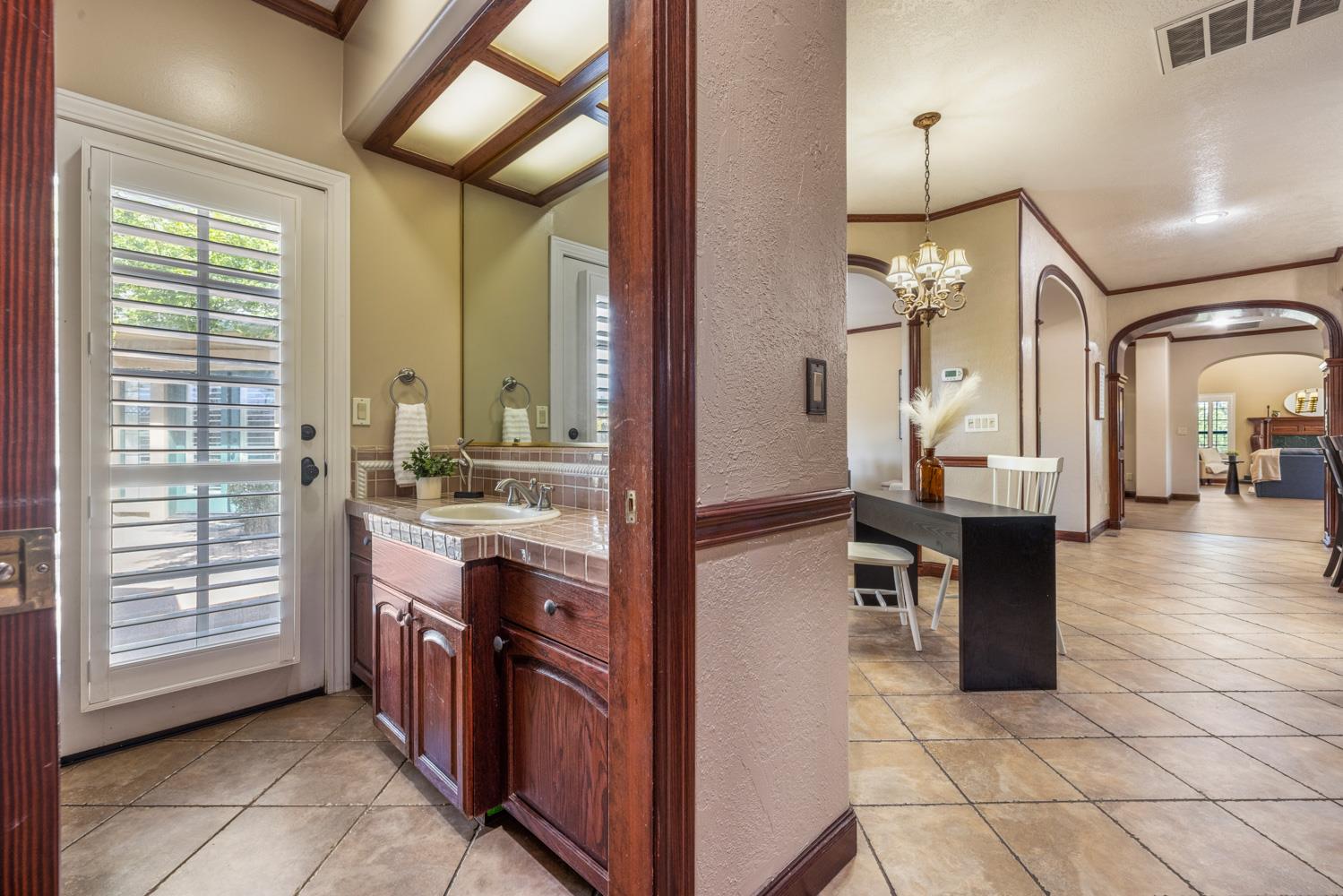 Detail Gallery Image 25 of 81 For 2410 Brittany Ct, Lodi,  CA 95242 - 4 Beds | 4/1 Baths