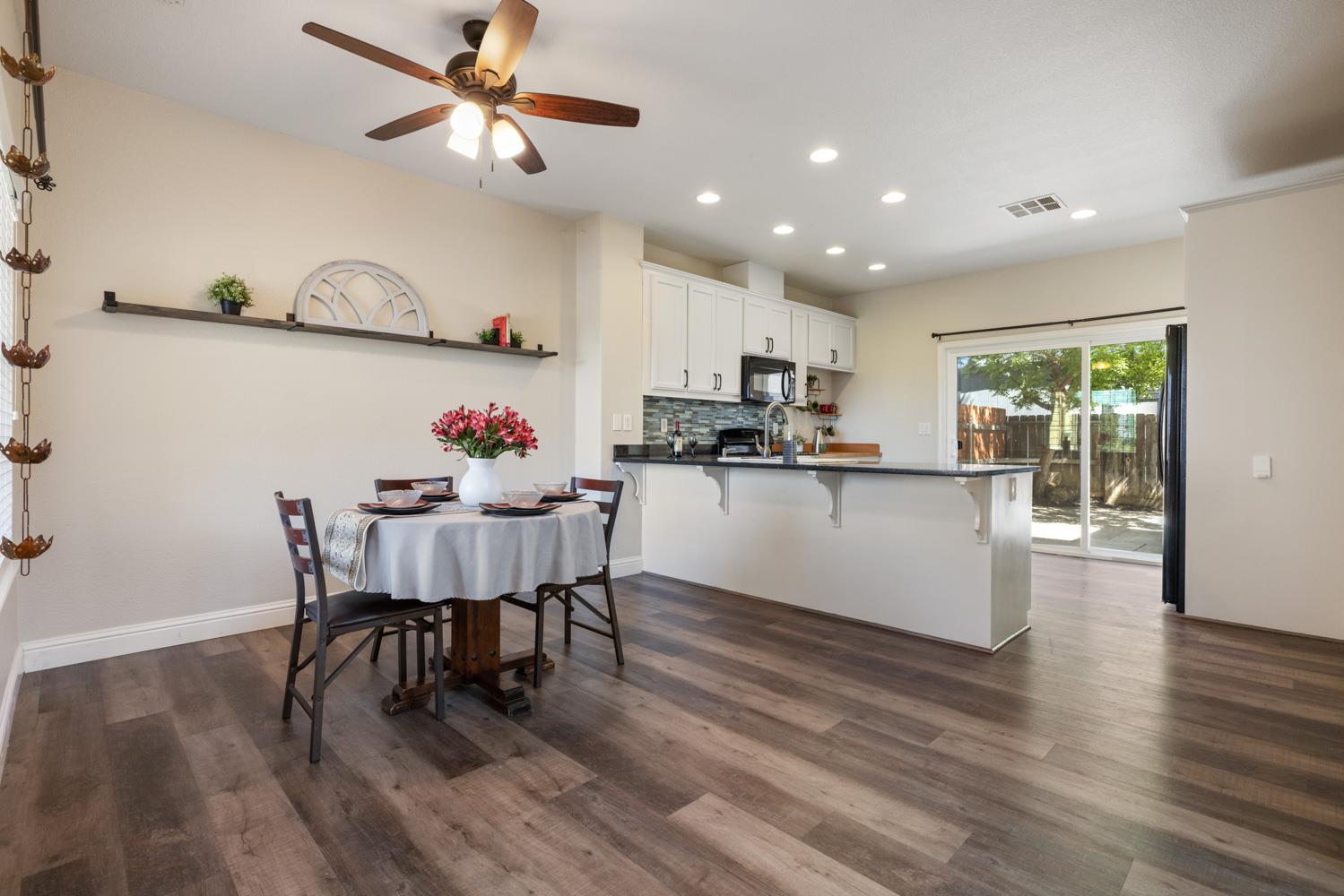 Detail Gallery Image 11 of 40 For 5301 Darpinian Ct, Riverbank,  CA 95367 - 3 Beds | 2/1 Baths