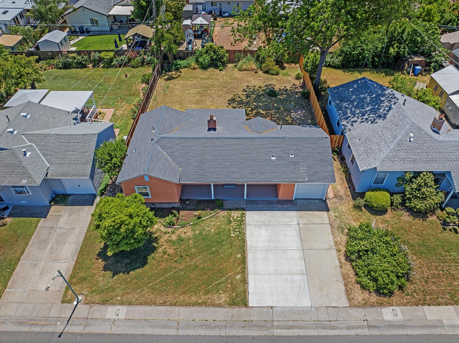 Detail Gallery Image 25 of 29 For 6350 Fruitridge Rd, Sacramento,  CA 95820 - 2 Beds | 1 Baths