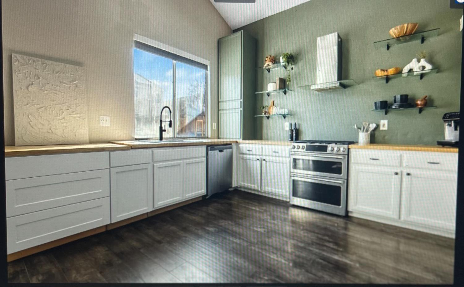 Detail Gallery Image 7 of 18 For 1134 Sangria Ln, Manteca,  CA 95336 - 4 Beds | 2/1 Baths