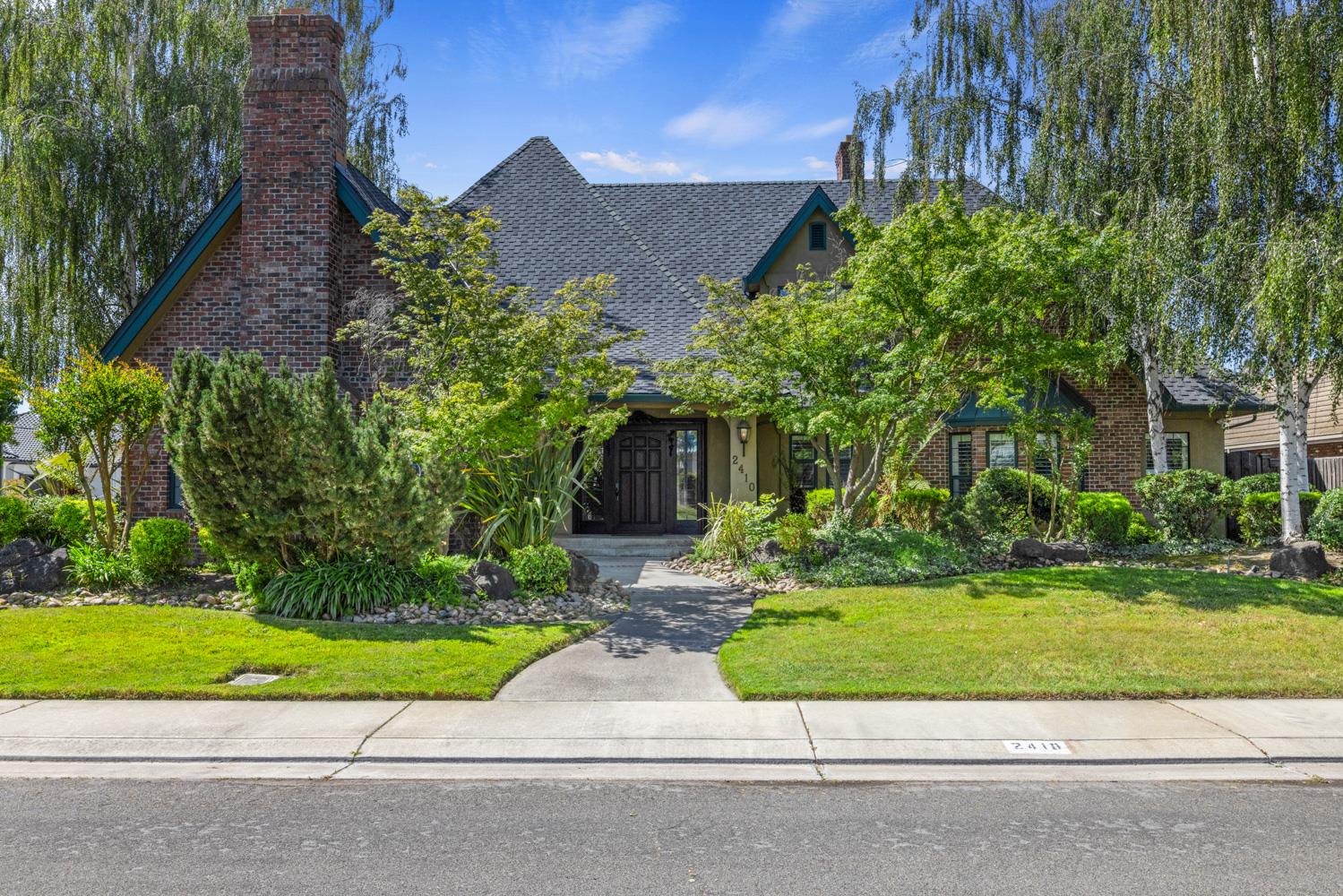 Detail Gallery Image 6 of 81 For 2410 Brittany Ct, Lodi,  CA 95242 - 4 Beds | 4/1 Baths