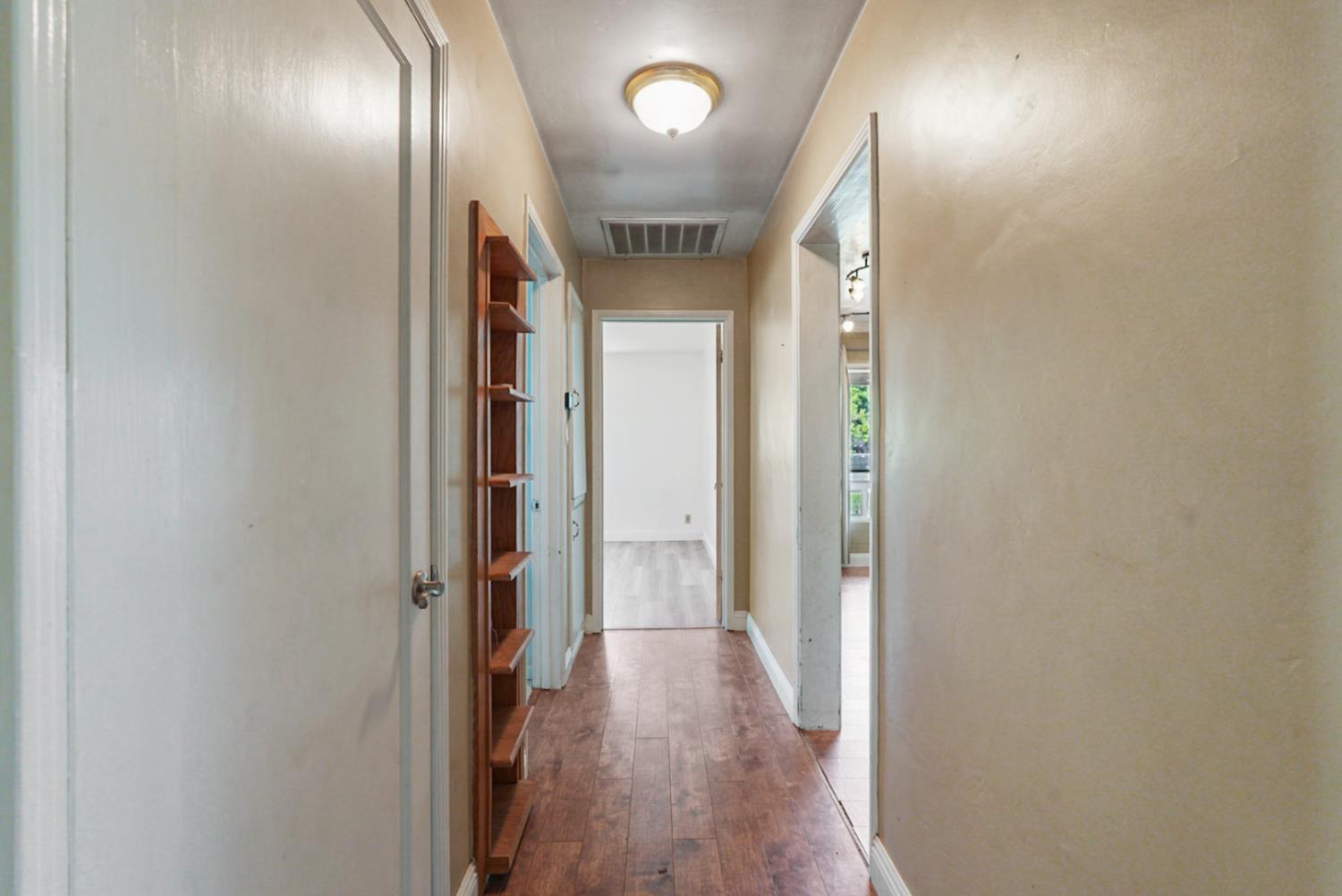 Detail Gallery Image 16 of 51 For 1721 Grimes Ave, Modesto,  CA 95358 - 3 Beds | 2 Baths