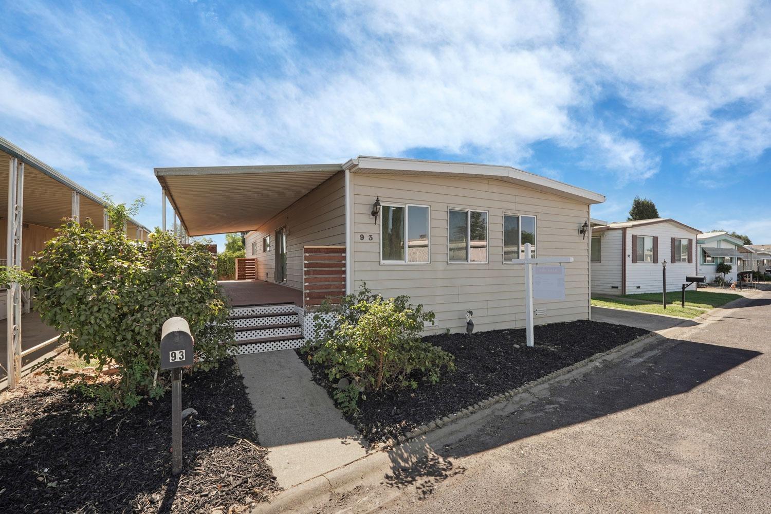 Detail Gallery Image 1 of 18 For 18450 N Highway 88 93, Lockeford,  CA 95237 - 3 Beds | 2 Baths
