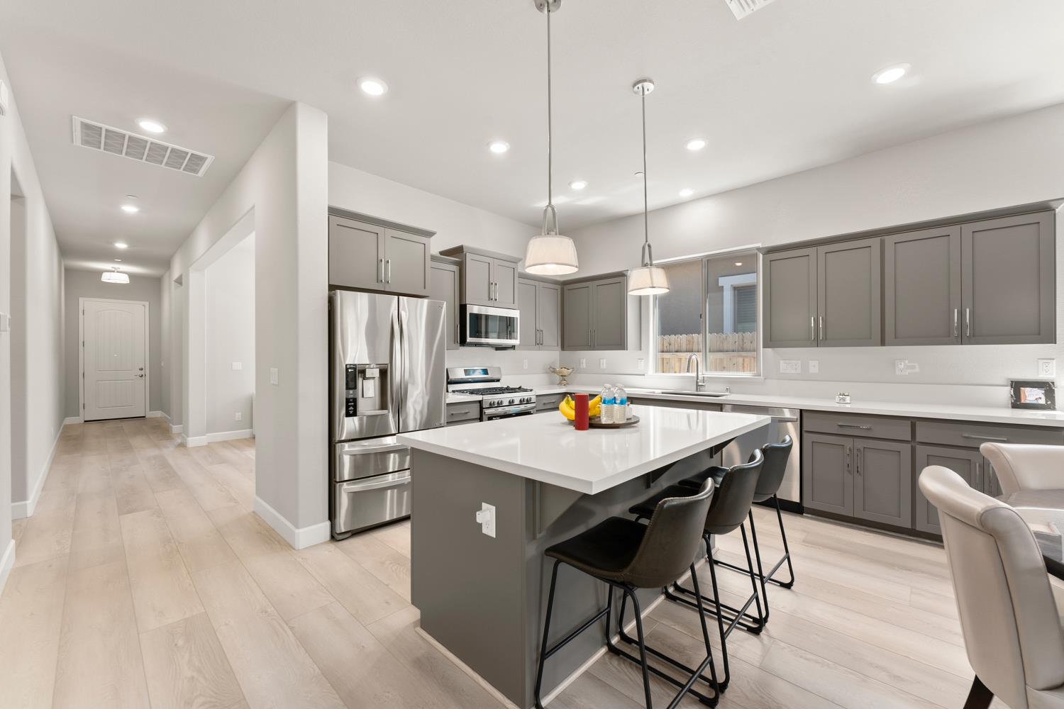 Detail Gallery Image 27 of 56 For 7049 Lakehaven Dr, Roseville,  CA 95747 - 3 Beds | 3 Baths