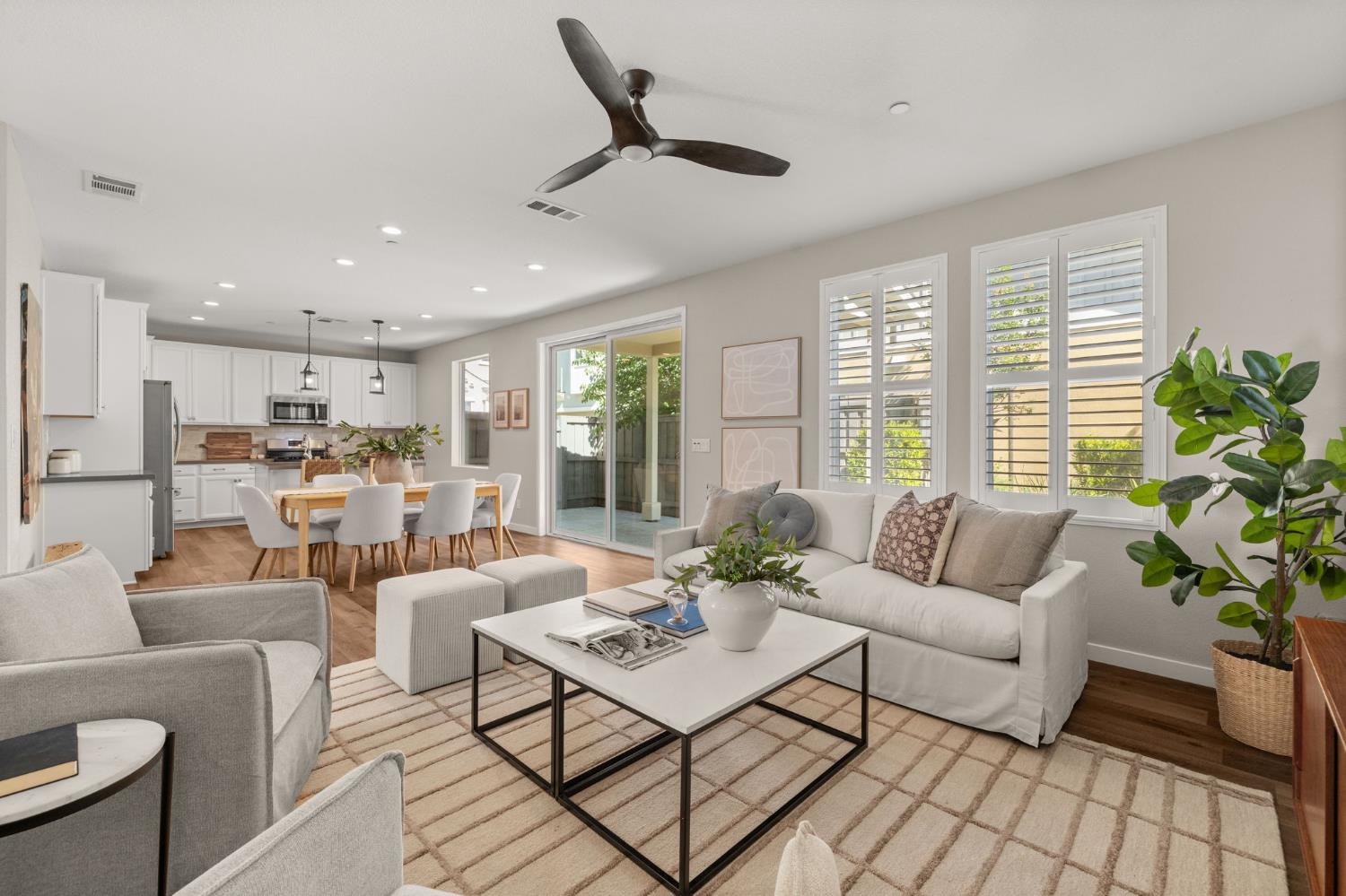 Detail Gallery Image 1 of 78 For 3565 Forney Way, Sacramento,  CA 95816 - 4 Beds | 2/1 Baths