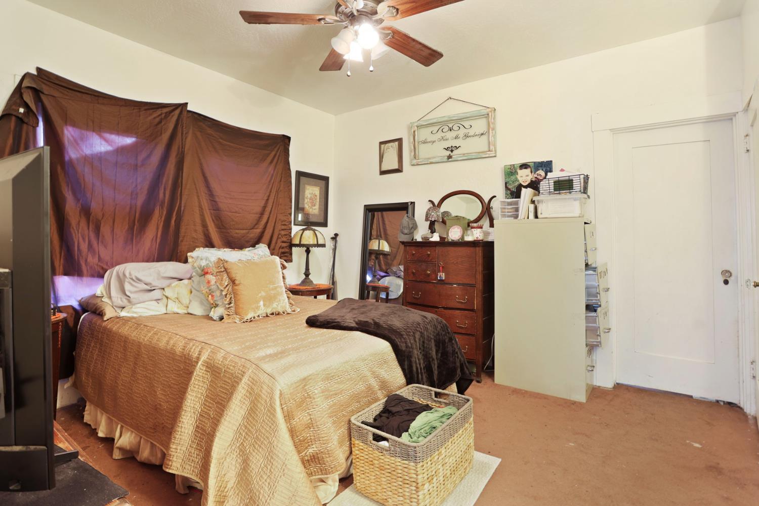 Detail Gallery Image 36 of 37 For 1054 W Willow St, Stockton,  CA 95203 - 3 Beds | 1 Baths