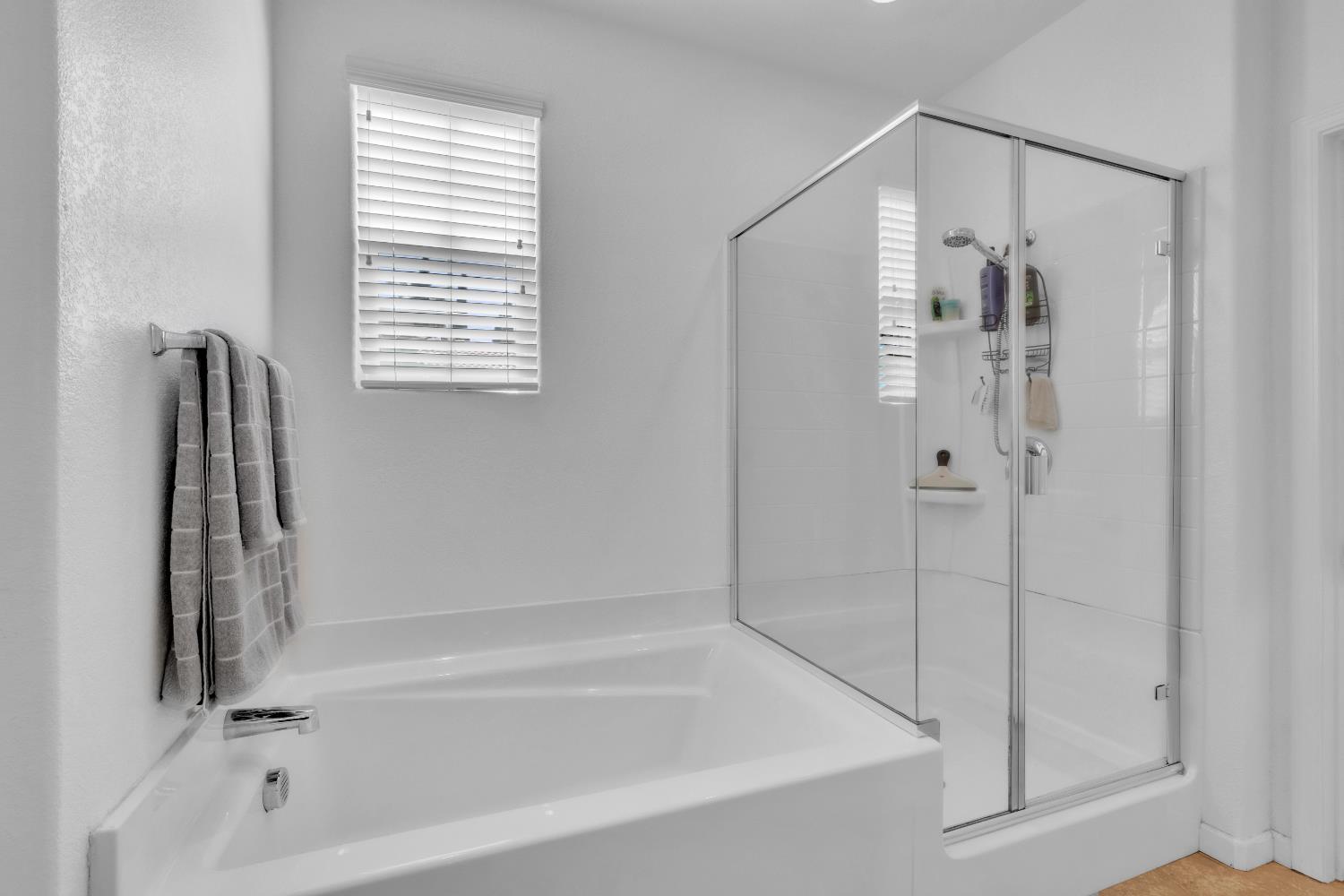 Detail Gallery Image 15 of 27 For 7829 Acorri Walk, Sacramento,  CA 95823 - 3 Beds | 2/1 Baths