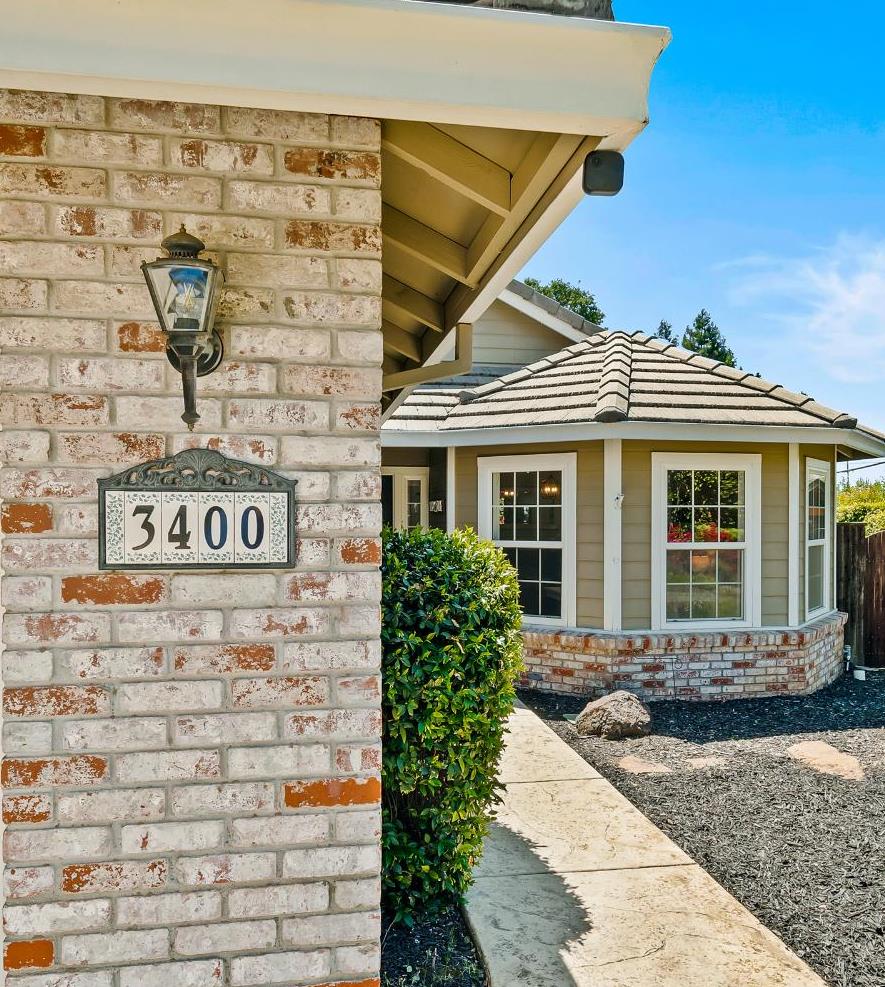 Detail Gallery Image 4 of 44 For 3400 Raben Way, Cameron Park,  CA 95682 - 4 Beds | 2/1 Baths