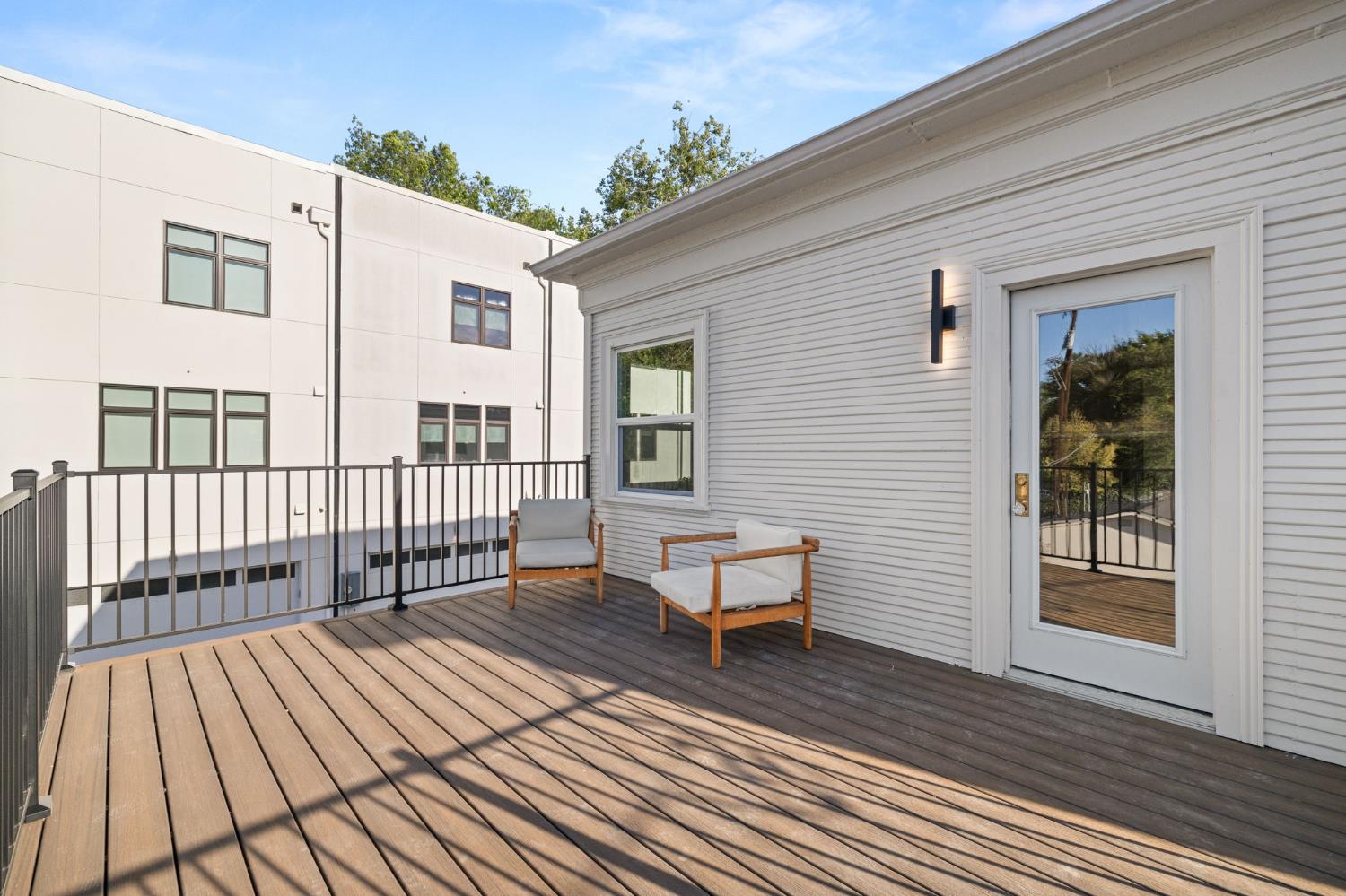 Detail Gallery Image 56 of 73 For 1421 T St, Sacramento,  CA 95811 - 4 Beds | 3 Baths