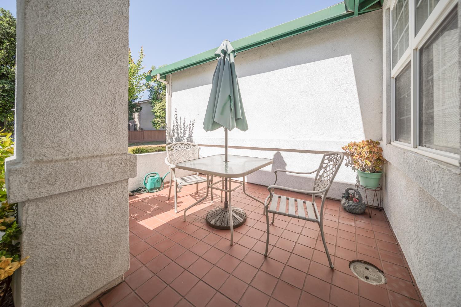 Detail Gallery Image 3 of 44 For 3543 Oak Shores Dr, Stockton,  CA 95209 - 3 Beds | 2 Baths