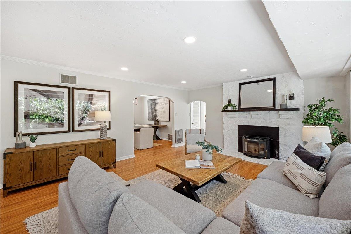 Detail Gallery Image 7 of 35 For 4322 Ponderosa Way, Camino,  CA 95709 - 3 Beds | 2 Baths