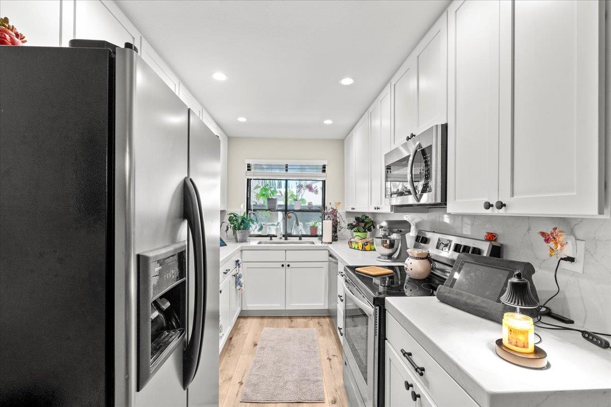 Detail Gallery Image 10 of 24 For 6342 Slippery Creek Ln, Citrus Heights,  CA 95621 - 3 Beds | 2/1 Baths