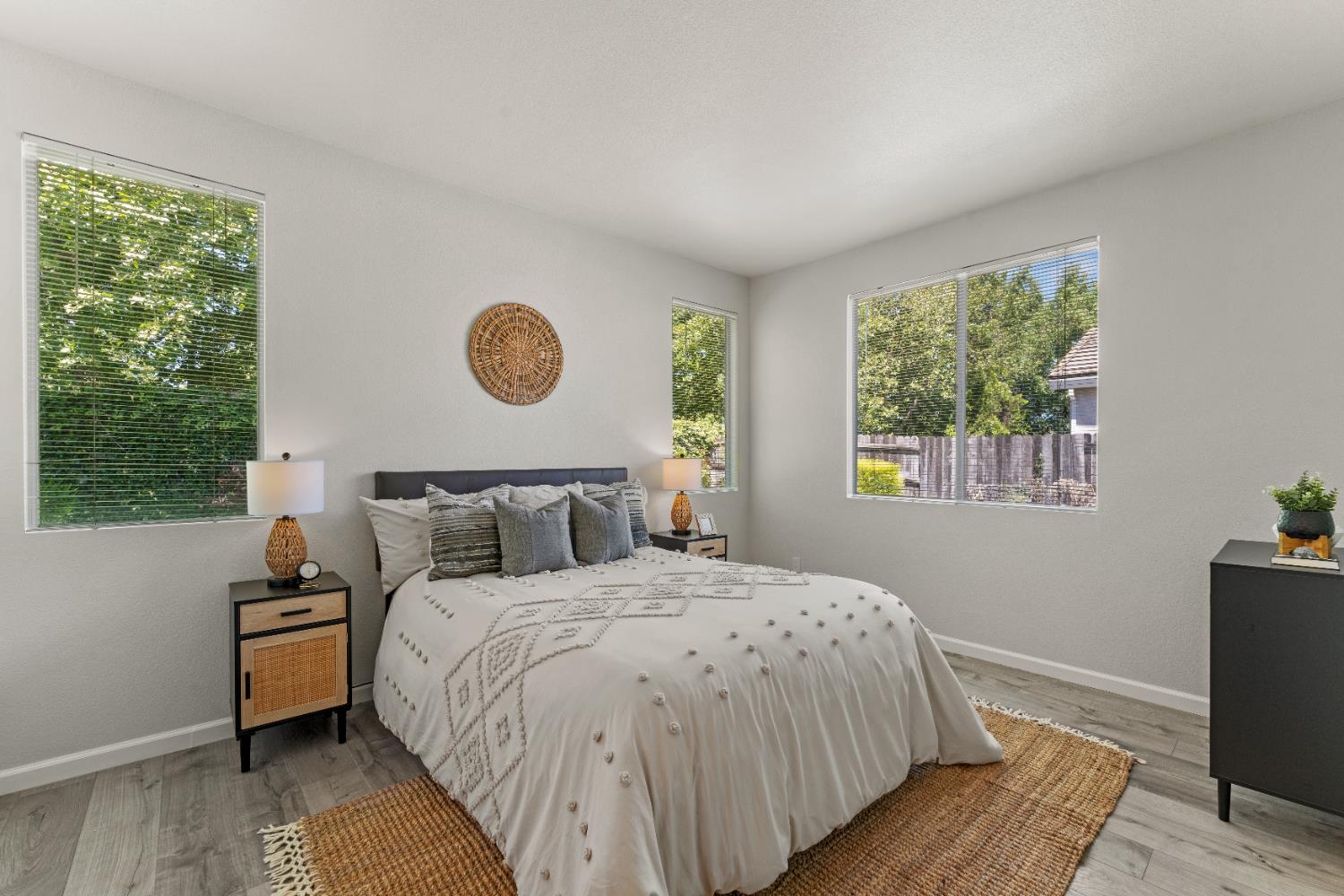 Bennoel Court, Elk Grove, California image 13