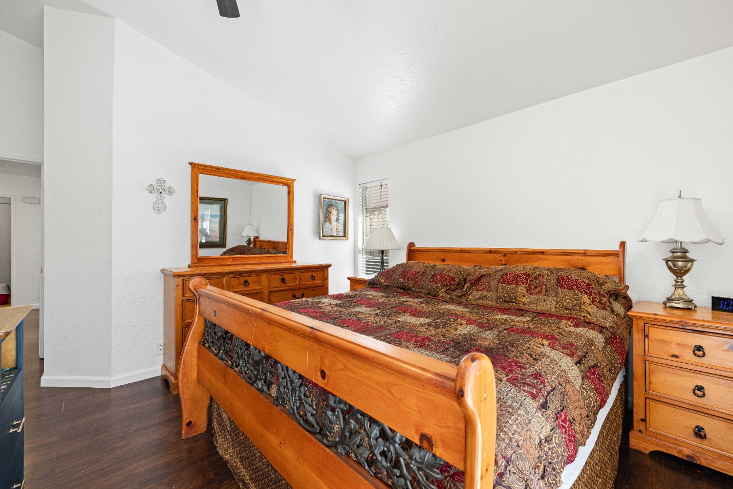 Detail Gallery Image 5 of 28 For 7415 Fireweed Cir, Citrus Heights,  CA 95610 - 3 Beds | 2 Baths