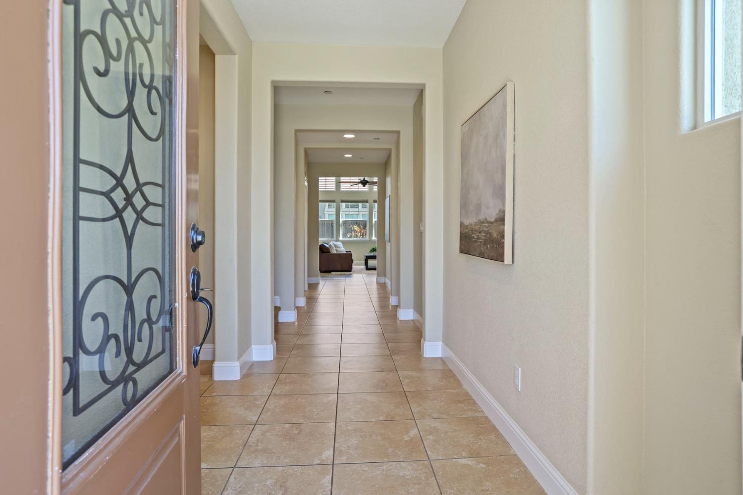 Detail Gallery Image 3 of 50 For 736 Open Range Ave, Lathrop,  CA 95330 - 3 Beds | 3 Baths