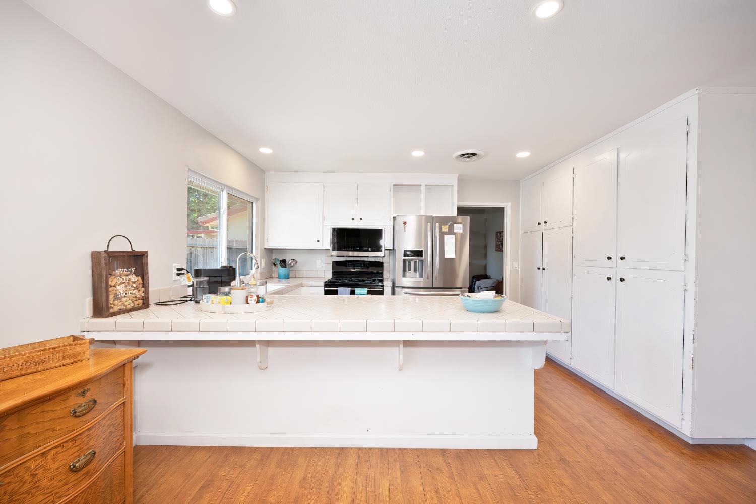 El Carrilo Court, Elk Grove, California image 19