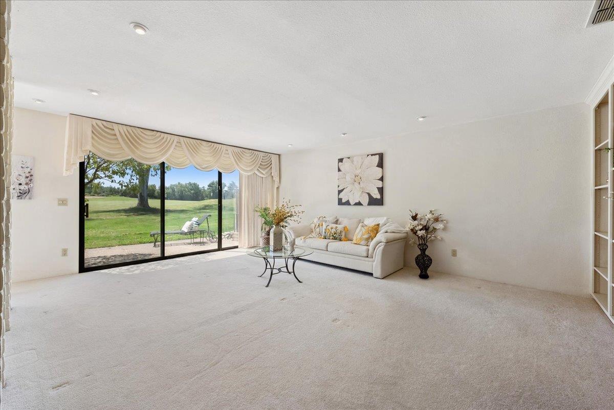 Detail Gallery Image 9 of 43 For 7151 Murieta Pkwy, Rancho Murieta,  CA 95683 - 2 Beds | 3 Baths