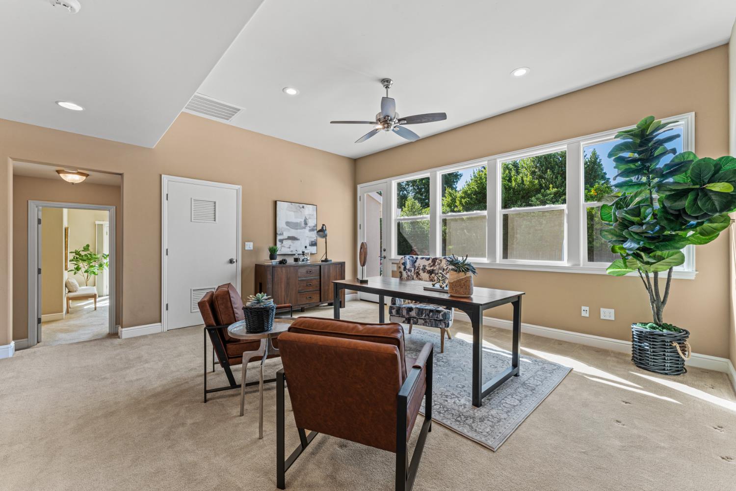 Detail Gallery Image 22 of 56 For 811 Los Molinos Way, Sacramento,  CA 95864 - 4 Beds | 4 Baths