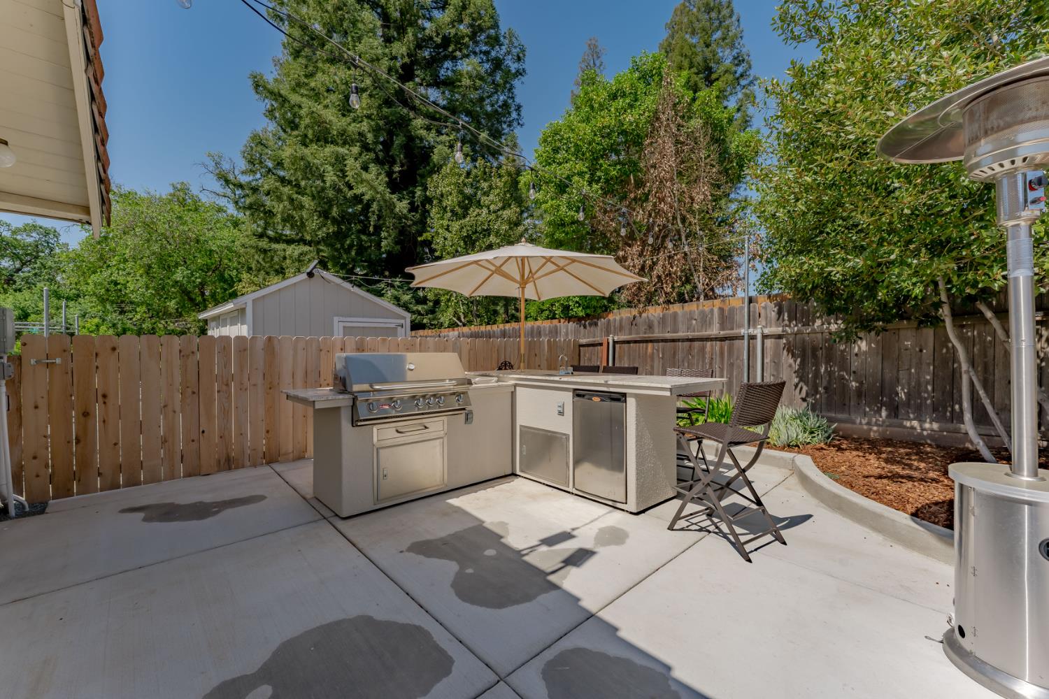 Detail Gallery Image 51 of 56 For 811 Los Molinos Way, Sacramento,  CA 95864 - 4 Beds | 4 Baths