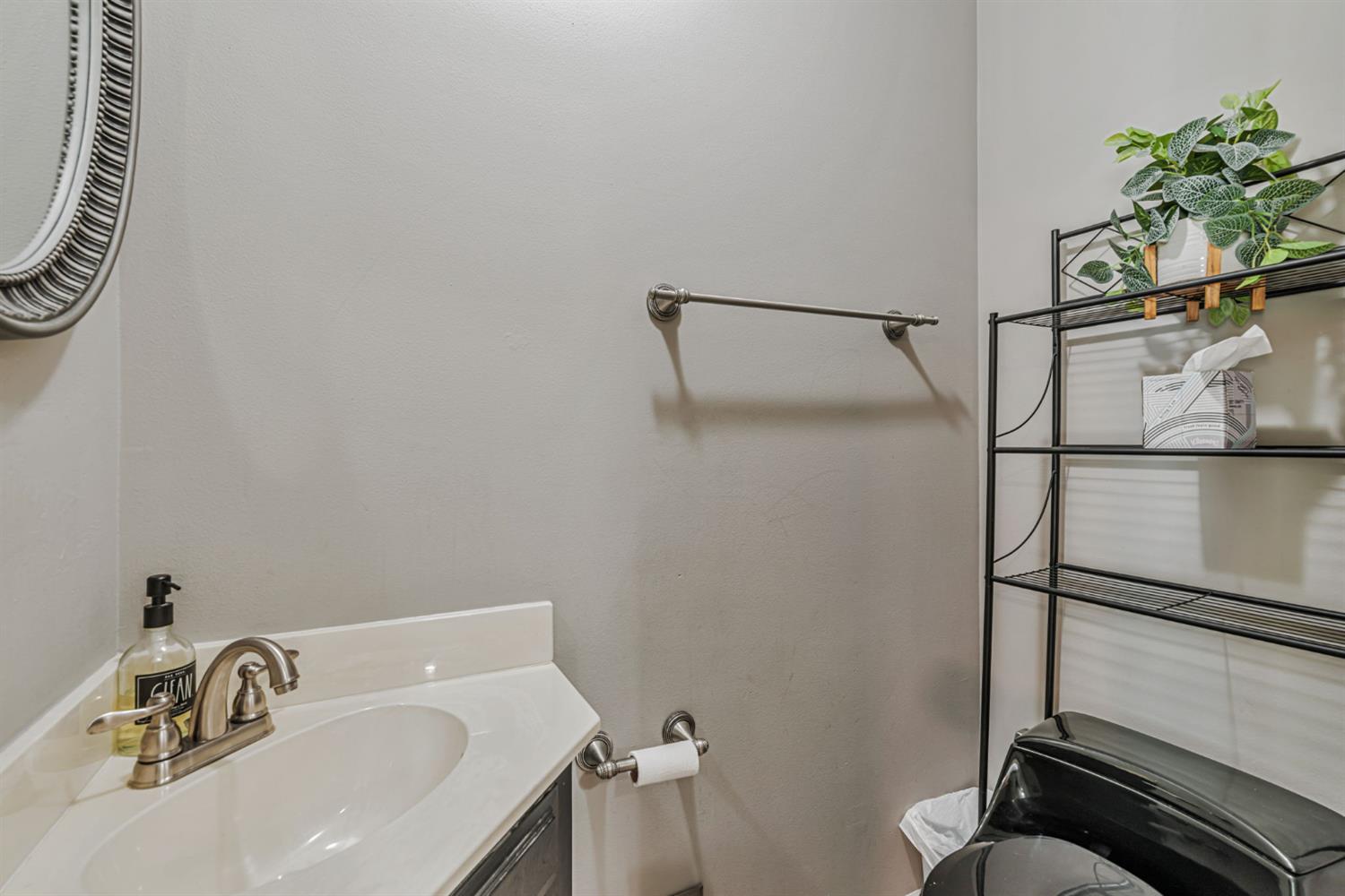 Candlestick Drive, Antioch, California image 38