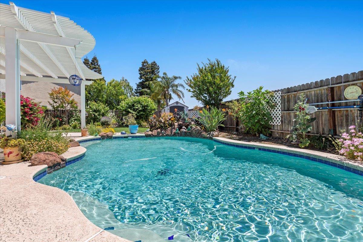 Detail Gallery Image 48 of 49 For 1902 Gerber Dr, Stockton,  CA 95209 - 4 Beds | 3/1 Baths